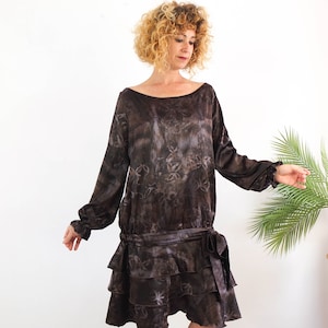 robe de bal marron vintage des années 80 à volants, robe de soirée taille basse des années 80, robe de soirée de bal à manches bouffantes des années 80, robe de cocktail en satin des années 80 avec noeud, L