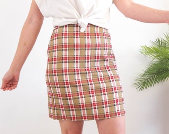 Vintage 90s plaid mini skirt, 1990s high waist mini pencil skirt, Y2K stretch skirt side split, 90s academy retro fitted skirt, Size Medium