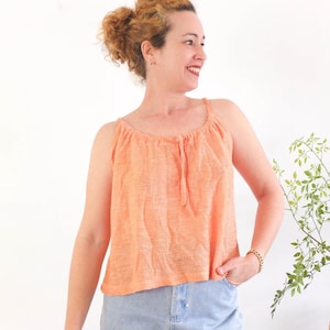 Top de punto naranja con encaje estilo vintage de los 80, top de punto calado con tirantes finos estilo años 80, top corto de punto estilo boho campesino retro de los años 80 para verano, talla S - M