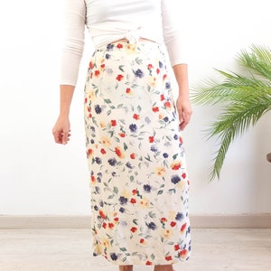 Vintage 90s floral maxi skirt, 90s a line grunge skirt, 90s high waist long skirt, Vintage yellow floral print a line maxi skirt, Medium