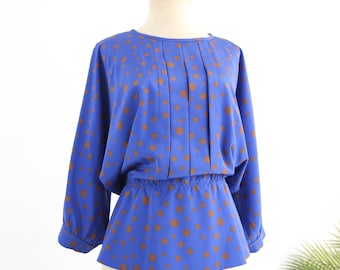 blouse vintage grande taille à basque à manches courtes, chemisier bleu à pois des années 80, haut chemisier rétro grande taille des années 1980, chemisier court d'été, taille XL