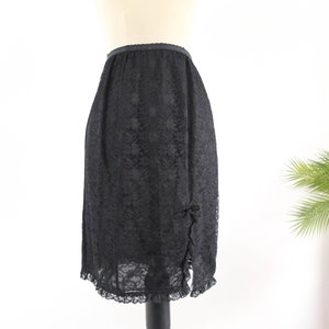Gonna sottoveste in pizzo nero vintage anni '80, sottoveste estensibile in pizzo nero, lingerie vintage, sottoveste nera vintage - lingerie da donna anni '70 e '80 taglia M