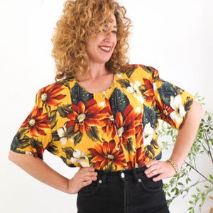 Vintage 80s yellow tropical flower print blouse, Plus size floral button blouse, 80s floral print tailored button top short sleeve, L - XL