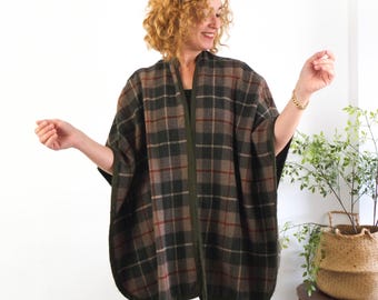 Vintage plaid wool cape coat, Vintage Scottish tartan maxi cape coat, 80s 90s brown plaid cloak, Vintage warm winter long cape Size Small