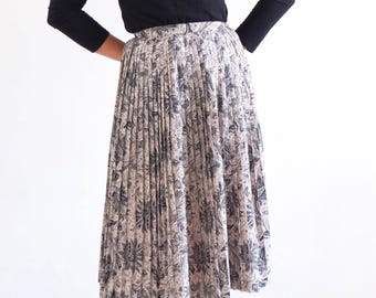 Vintage 80s boho paisley print skirt, 1980s High waist midi pleated skirt, 80s floral paisley batik skirt, Bohemian black retro long skirt S