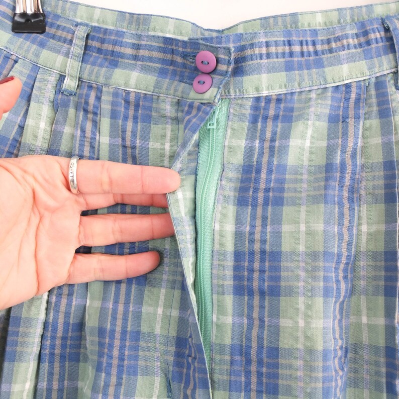 Vintage green cotton pleated bermudas High waist plaid shorts W30 Vintage 90s high waist plaid bermudas shorts Summer wide leg bermudas
