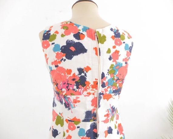 Vintage 70s 60s floral sleeveless mod dress, Vint… - image 9