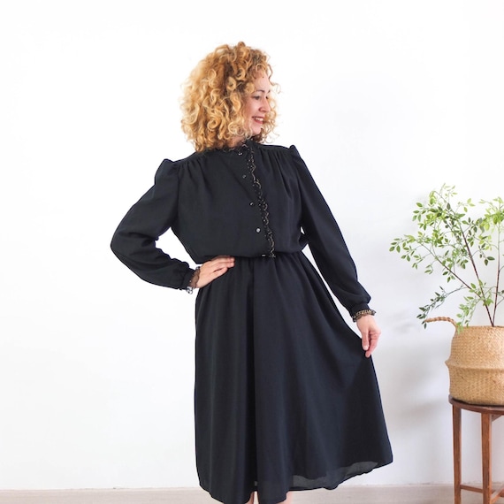 Vintage 80s Black ruffle victorian dress, Vintage Black prairie dress, 80s bohemian gold Lace dress, Lace ruffle collar dress puff sleeve XL Vintage 80s Black ruffle victorian dress, Vintage Black prairie dress, 80s bohemian gold Lace dress, Lace ruffle collar dress puff sleeve XL