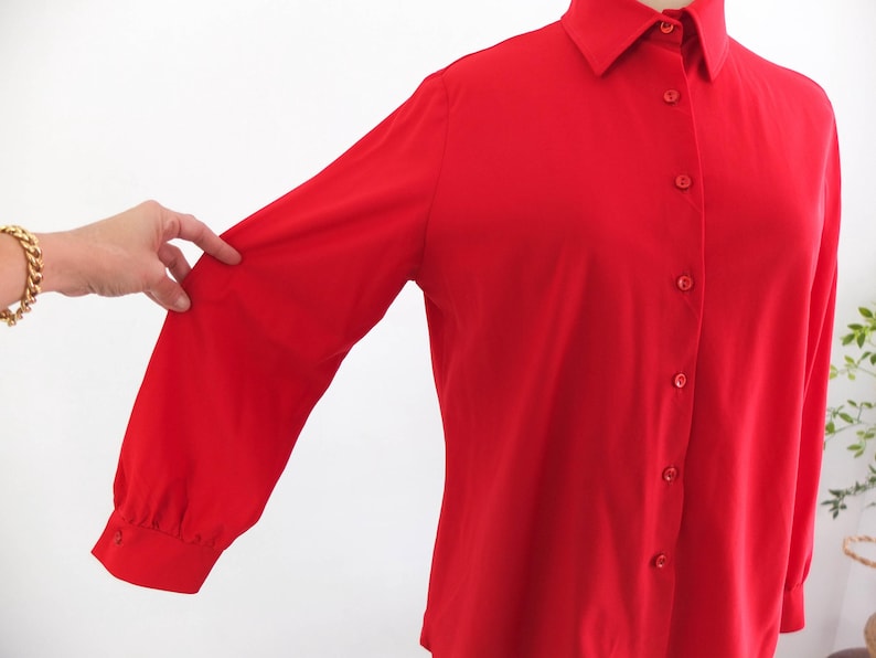 Vintage 70s red button up shirt, 1970s disco shirt for women, 70s retro collared shirt long sleeve, Plain red polyester button shirt, M L image 7