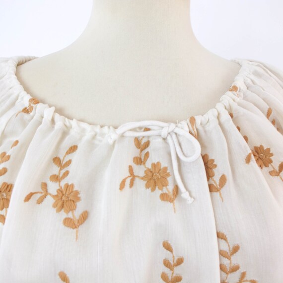 Vintage 70s peasant blouse top, Embroidered hunga… - image 5