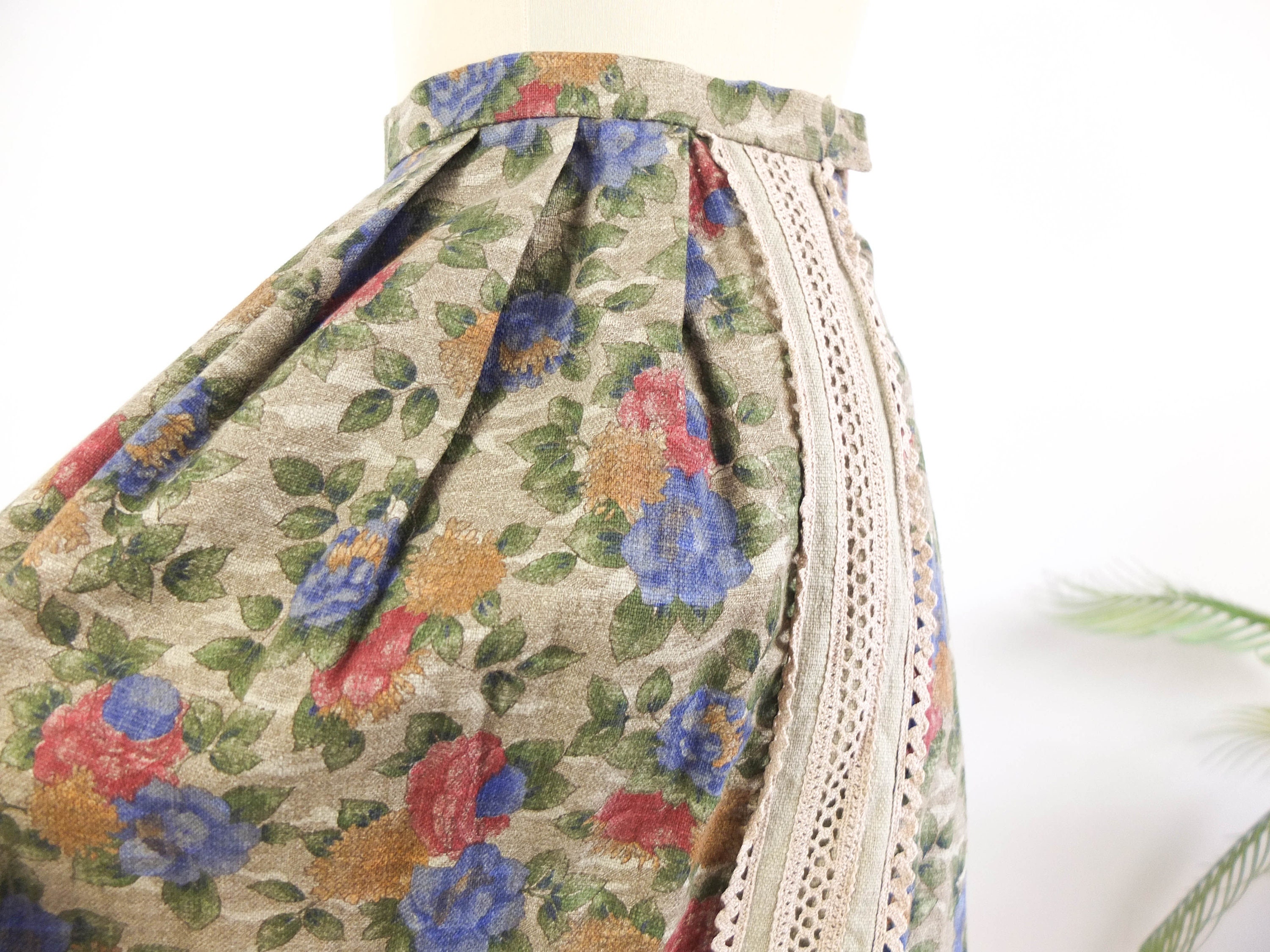 Vintage 80s Floral Tapestry Midi Skirt, Vintage Cotton Floral Folk Skirt, 80s Warm Winter Cottagecore Skirt Plus Size, Boho Skirt Size L XL - Etsy Vintage 80s Floral Tapestry Midi Skirt, Vintage Cotton Floral Folk Skirt, 80s Warm Winter Cottagecore Skirt Plus Size, Boho Skirt Size L XL - Etsy