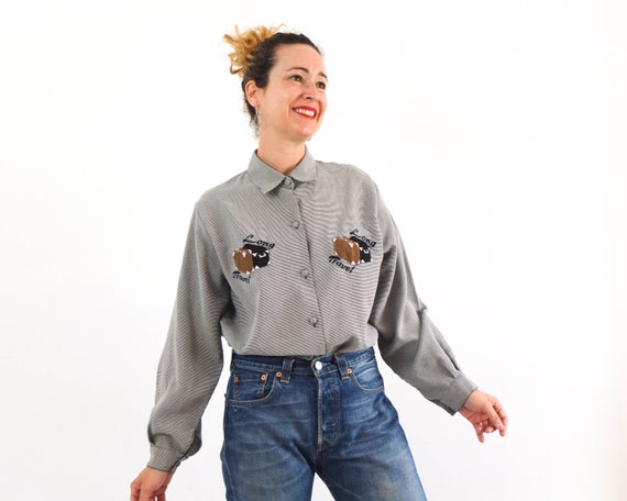 Vintage novelty embroidered shirt, 80s embroidered cotton kitsch shirt, Retro gingham shirt, 80s long sleeve boxy shirt with classic style