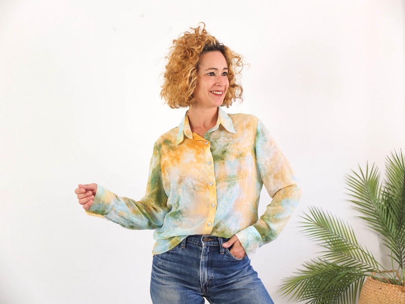 Vintage 90s colorful abstract painting print button up shirt with long sleeve for women size small or medium. This 90s art watercolor print oversized shirt with tie dye style has collared and button front,  it's loose fit and boxy shape.