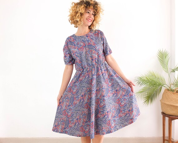 Vintage 70s 80s paisley dress with short sleeve, Vintage fit and flare jersey dress, 80s retro boho midi dress, Blue paisley day dress L Vintage 70s 80s paisley dress with short sleeve, Vintage fit and flare jersey dress, 80s retro boho midi dress, Blue paisley day dress L