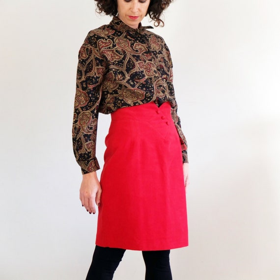 short red pencil skirt