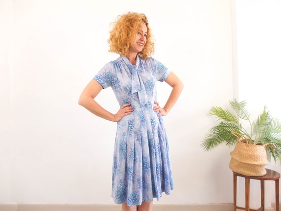 Vintage 70s Floral Pleated Dress, 70s Romantic Fit and Flare Dress, 1970s Secretary Tie Neck Dress, Vintage Blue Floral Short Sleeve Dress - Etsy Vintage 70s Floral Pleated Dress, 70s Romantic Fit and Flare Dress, 1970s Secretary Tie Neck Dress, Vintage Blue Floral Short Sleeve Dress - Etsy