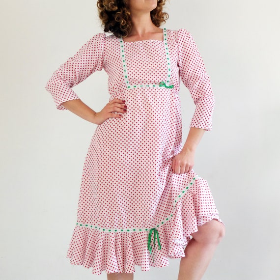 Vintage 70s folk dress with ruffled, Vintage peas… - image 6