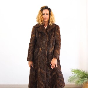 Vintage 80s brown long fur coat, Vintage Real fur coat for women, 80s warm winter fur coat, Luxury 1980s fur coat size Medium Large image 5