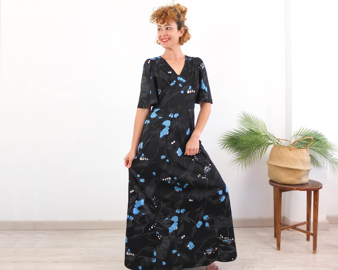 Medium 1970s Black Maxi Dress