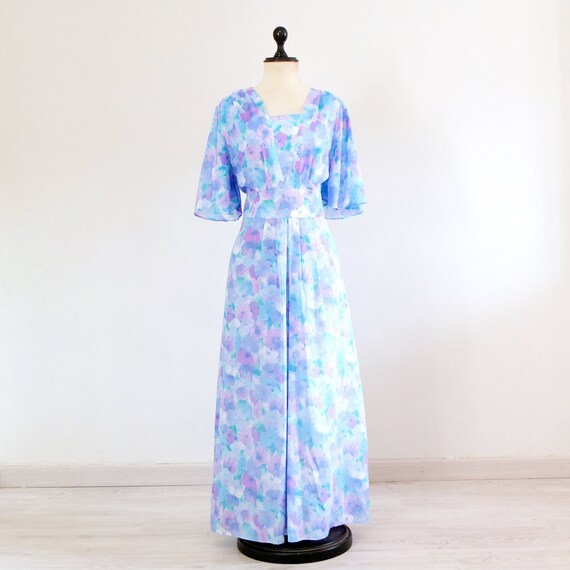 romantic maxi dress with sleeves