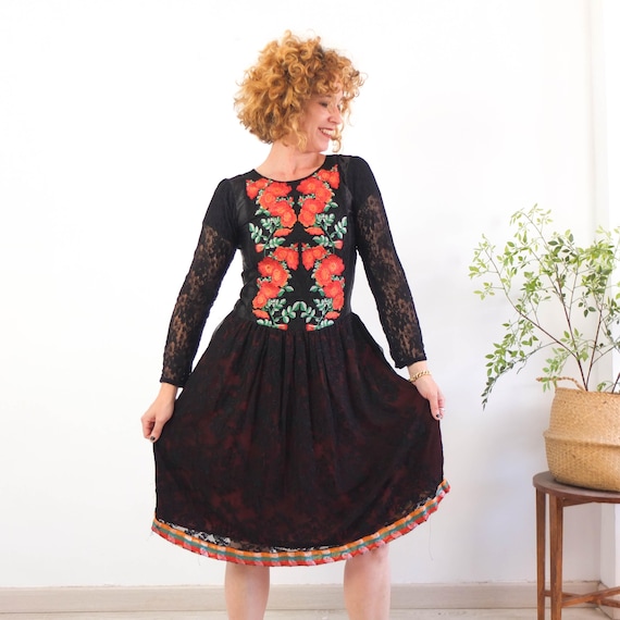 Vintage 70s 80s lace mexican dress with embroidered floral, Rare 1980s handmade lace folk dress, Vintage Black gothic witchy dress, Size M Vintage 70s 80s lace mexican dress with embroidered floral, Rare 1980s handmade lace folk dress, Vintage Black gothic witchy dress, Size M