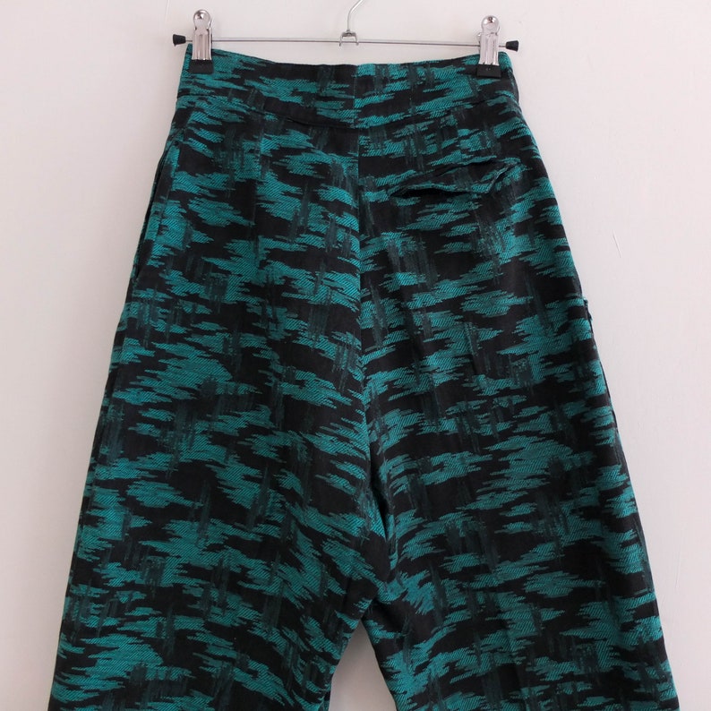 Vintage funky retro pants 80s black green abstract print pants 80s tapered ankle pants size small Vintage 80s high waist baggy pants