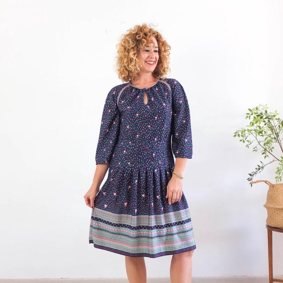 Vintage 70s Floral Peasant Dress, 1970s Navy Blue Folk Pleated Dress, 70s Boho Bohemian Summer Midi Puff Sleeve Dress, Size Medium - Large