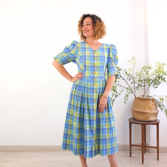 dirndl dress vintage Berchtesgadener (B-38" W-31" H-full) Premium Fabric with Elegant Fall Bavarian dirndl is cut from natural fabric that holds its shape while staying breathable through long festival days Women Oktoberfest Costumes 3 Pieces