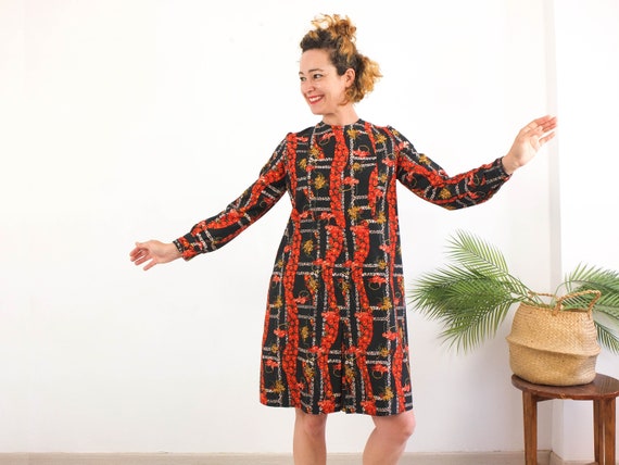 Vintage 70s mod mini dress, 70s retro mini a line dress long sleeve, mod scooter dress, 70s twiggy mod dress, Green retro floral dress, M