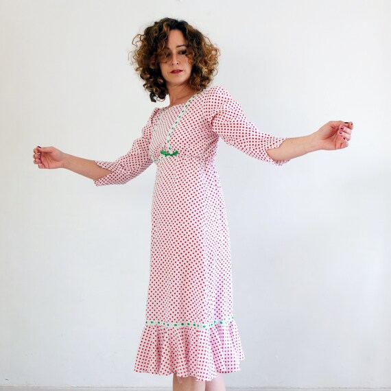 Vintage 70s folk dress with ruffled, Vintage peas… - image 4