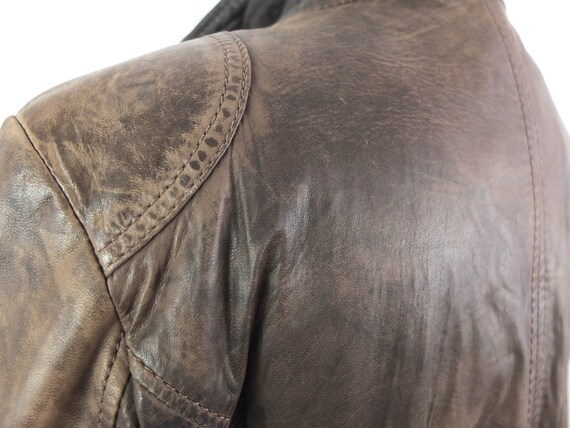 Vintage 90s does 70s brown leather jacket women, … - image 10