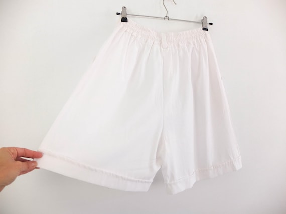 Vintage 90s High Rise Pleated Shorts White, 90s White Shorts Women