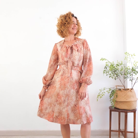 Vintage 70s floral puff sleeve dress, 70s boho romantic midi dress, 1970s fit and flare belted dress, Long sleeve tie neck dress, size M