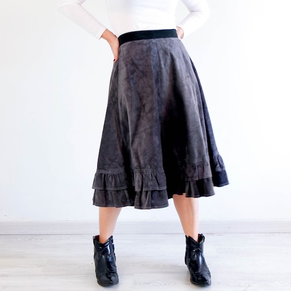 Vintage 80s plus size black leather skirt, Vintag… - image 1