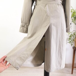 Vintage 90s khaki long trench coat, 1990s casual classic trench for women, 90s oversized trench coat, Vintage light duster trench Size Large image 10