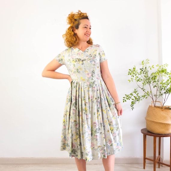 Vintage 80s Floral Rayon Dress, 80s Does 40s Fit and Flare Pleated Dress, Romantic Midi Day Dress, Vintage Watercolor Flower Print Dress, M