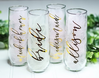Personalized Champagne Flutes / Gold Foil Champagne Flutes / Champagne Glasses / Bridesmaid Proposal Idea / Bridesmaid gift / Wedding Favor