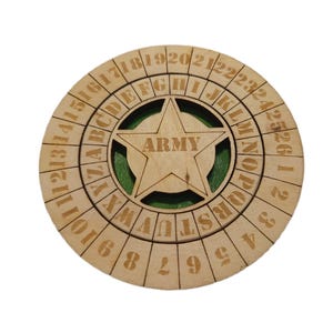 アーミーサイファーホイール - 脱出ゲーム、テーブルトップRPG小道具、秘密暗号解読パズル、スパイパーティーギフト用の木製ミリタリーデコーダーリング