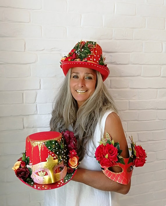 Luxurious Hat for the Venice Carnival. Hat With Roses and  display picture 3