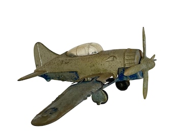 Vintage 1950s HUBLEY Metal Die Cast Fighter Plane With Fold Wings and Retractable Landing Gear / 9" x 6-3/4" / Preowned, Patinated Condition