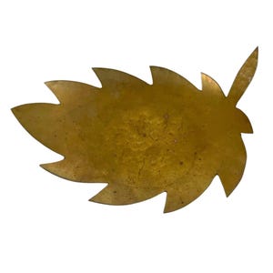 Retro Large Solid HAMMERED BRASS LEAF Shaped Footed Trinket Tray Dish / 9-1/4&quot; x 6-1/8&quot; / Good Condition With Patina / Fab Catchall / Cool