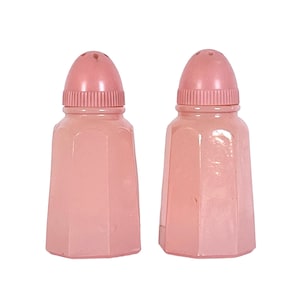 Retro (50s) Cool HAZEL ATLAS PINK Frosted Glass Salt and Pepper Shakers / Octagon 477 With Original Lids / Good Condition / Fab Kitchenware