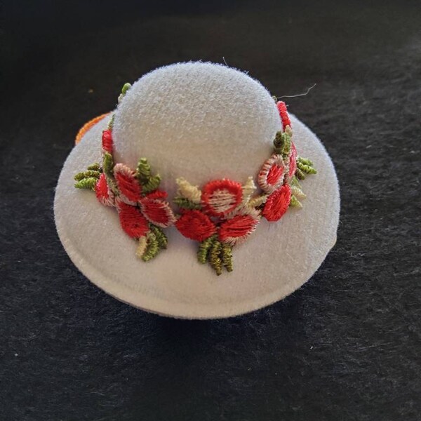 Your Choice of Adorable Felt Clip With Lace Roses! #hairclip #purseclip #hatclip #collarclip #12colors #freeshippinginUS@35