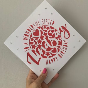 Gepersonaliseerde verjaardagskaart, naamkaart, harten en sterren, aangepaste naamkaartjes, gepersonaliseerde papercut kaart, volledig aanpasbare verjaardagskaart
