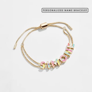 Pulsera con nombre personalizado, brazalete con nombre personalizado, pulsera con nombre y letras de colores, pulsera minimalista, regalo de Navidad, pulsera familiar