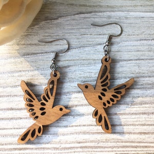 Wooden bird earrings Clearance