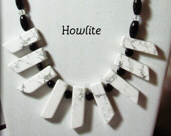 Howlite stones! Black and white glass and howlite stone bead 18" necklace - Black and white necklace - Howlite necklace - Gemstone