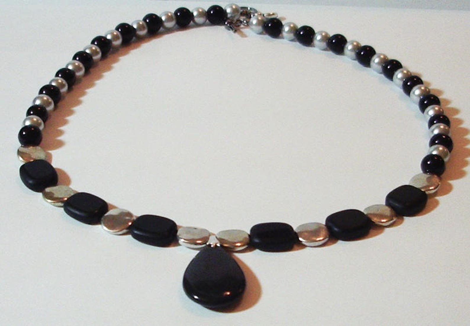 Black and silver pendant necklace Clearance