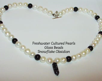 Freshwater Cultured Pearls - Snowflake Obsidian Pendant - 18" beaded necklace - Pearl necklace - Black and white necklace - White and black