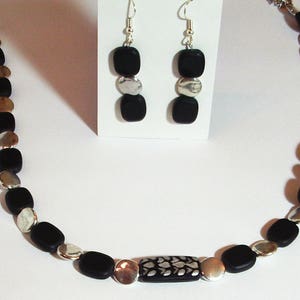 Black and silver necklace - Silver-plated and glass beaded 17&quot; necklace with hand-painted bead accent & earrings - Necklace and earrings set